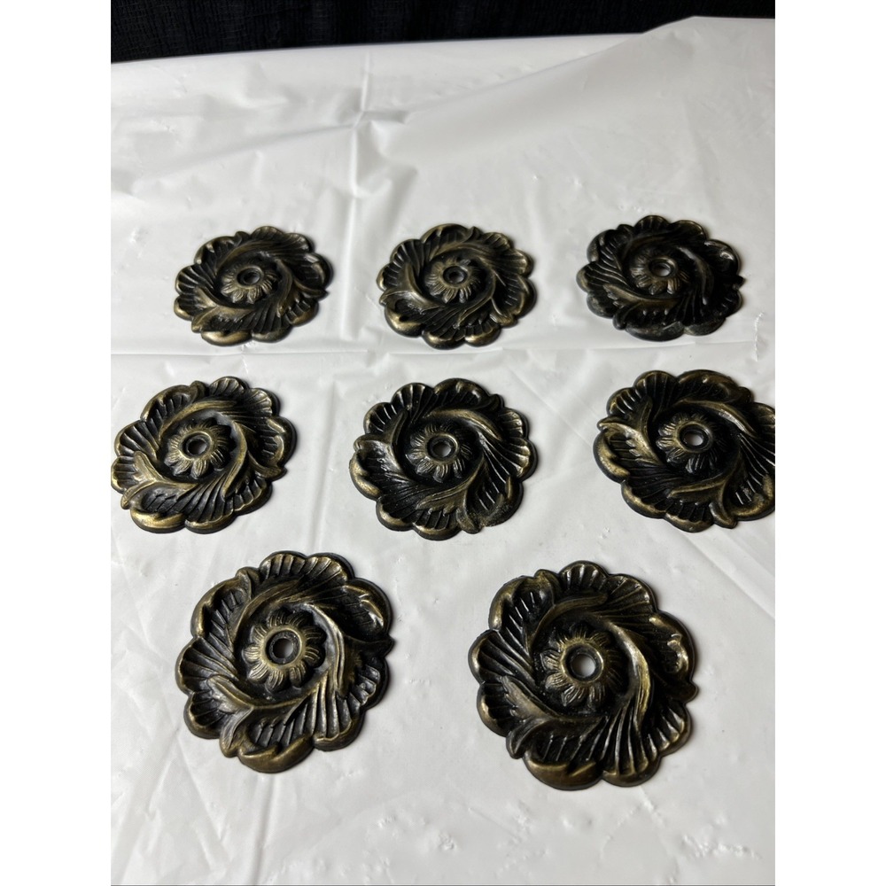 Lot Of 8 Vintage Metal Floral Rosettes Furniture Hardware Pieces - Picture 3 of 7